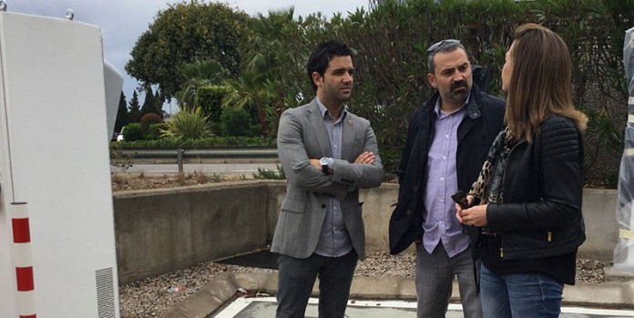 El alcalde visita las instalaciones de Tesla en Paterna