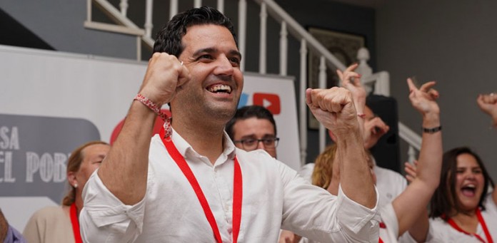 Sagredo celebra los resultados en la sede del PSOE
