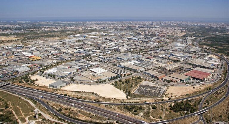 La EGM Fuente del Jarro ofrece cursos de idiomas en horario de mañana, mediodía y tarde