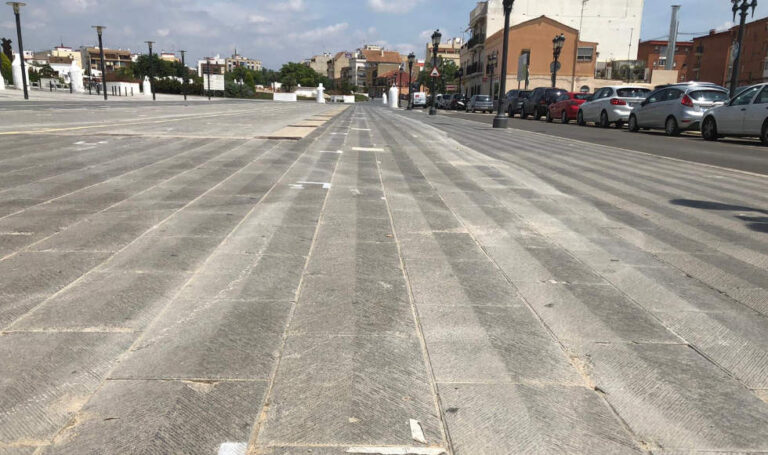 El Ayuntamiento habilita la explanada del cohetódromo como parking provisional por la urbanización de los solares de C/ Ramón Ramia