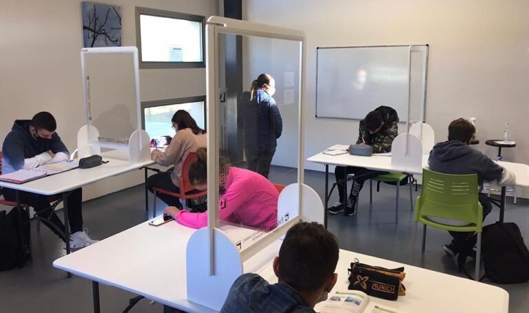 Paterna organiza un Aula de Refuerzo para ayudar a alumnos de la ESO con sus estudios