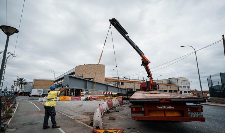 Paterna inicia las obras de acondicionamiento del paso inferior de Fuente del Jarro