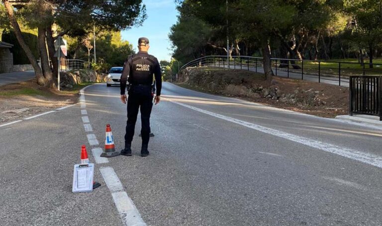 Paterna refuerza los operativos policiales para asegurar el cierre perimetral de la ciudad