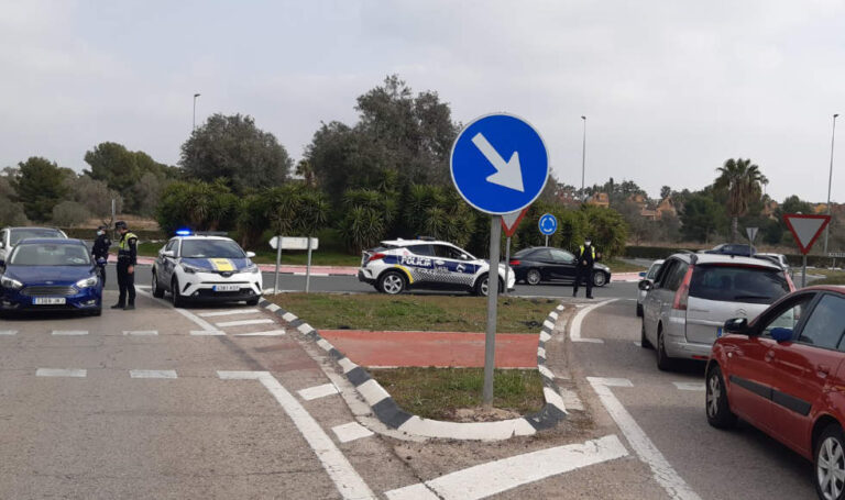 Paterna interpone 221 denuncias y disuelve 13 fiestas ilegales en su cuarto fin de semana de cierre perimetral