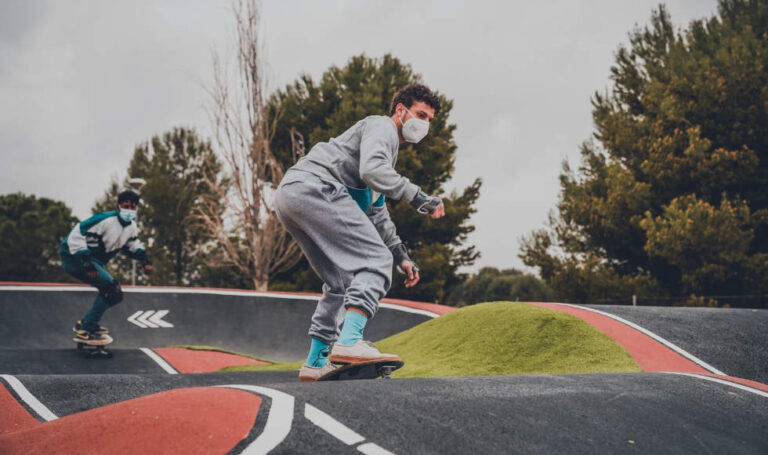 Paterna estrena un circuito de Pumptrack de 450 m2 en Lloma Llarga