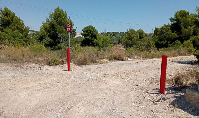 Paterna inspecciona 61 parcelas y cierra el acceso rodado de 55 caminos para evitar vertidos ilegales