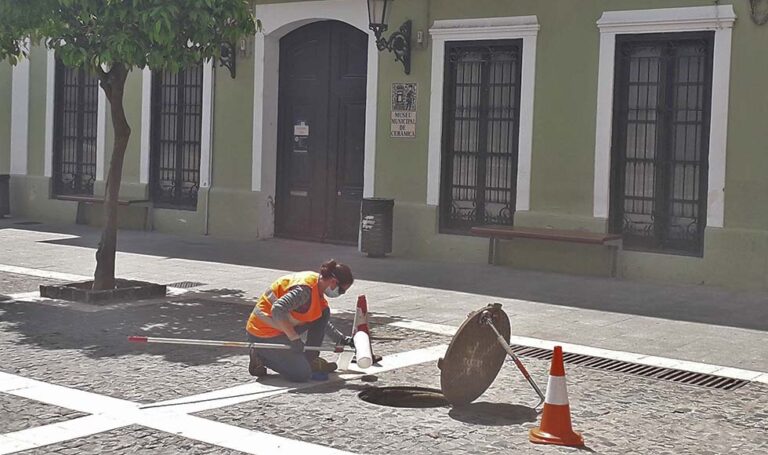 El análisis de aguas en Paterna confirma el paso a riesgo leve tras un gran descenso de la presencia de COVID19 en todos los barrios