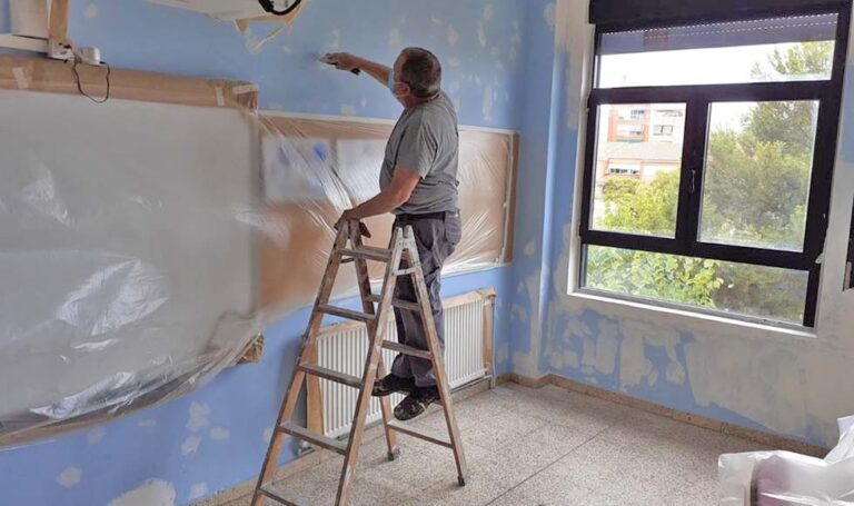 El Ayuntamiento ha resuelto más de 1.240 incidencias en los 11 colegios públicos de Paterna en lo que llevamos de año