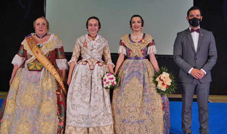 Natalia Martínez y Arantxa Giménez, nuevas Falleras Mayores de Paterna