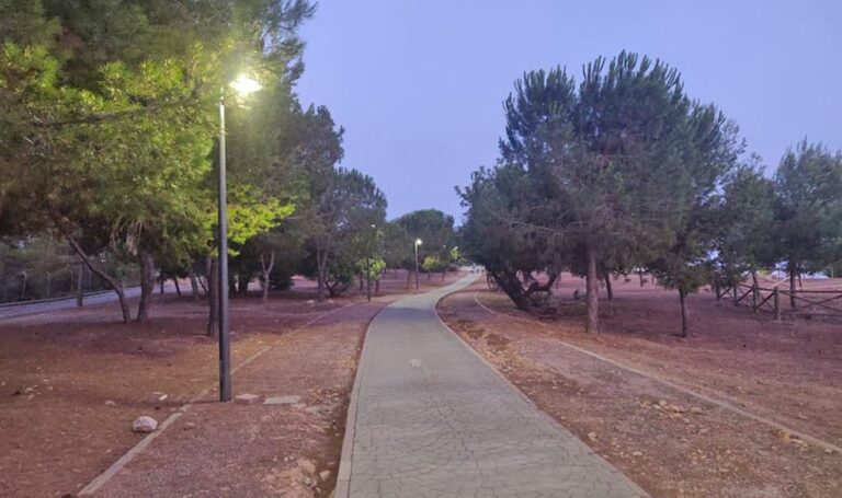 Paterna completa la instalación del nuevo alumbrado LED del parque empresarial Táctica tras la sustitución de 865 luminarias