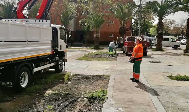 El Ayuntamiento de Paterna retiró 14.400 kilos de escombros y enseres en operativos especiales de limpieza en La Coma en 2021