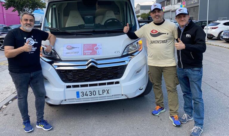 La oficina de Paterna de una empresa de criptomonedas manda una caravana con ayuda humanitaria a Ucrania