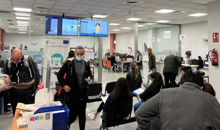 La oficina municipal de atención ciudadana del Ayuntamiento de Paterna retoma la atención presencial y atiende con y sin cita previa
