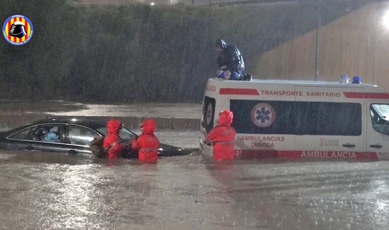 Las intensas lluvias dejan en Paterna 177 litros por metro cuadrado en 24 horas