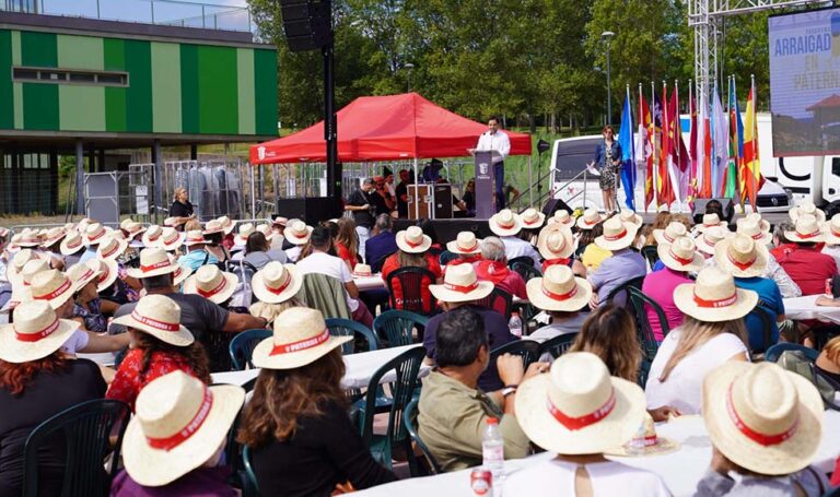 Cerca de 2.000 personas se dieron cita en “Arraigados Paterna” para celebrar la riqueza social y cultural de la ciudad