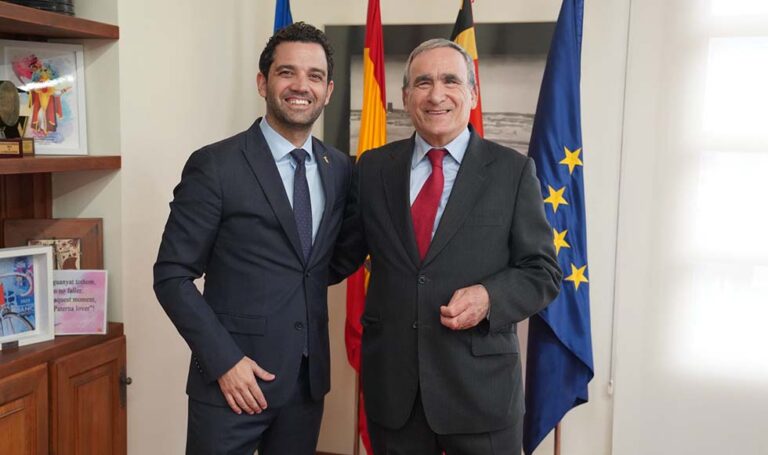 El histórico alcalde socialista Bernardino Giménez cerrará la lista electoral de Sagredo a las próximas elecciones municipales