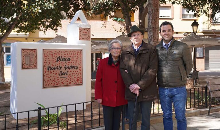 Paterna reconoce el papel de Vicente Andreu, fundador de Puertas Andreu Barberá, con una plaza con su nombre