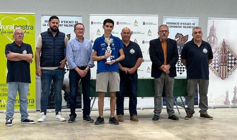 Diego Macías, del Club Ajedrez Andreu Paterna, revalida el título de campeón autonómico Sub 18