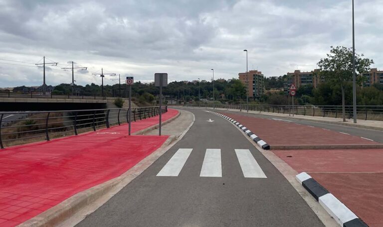 El Ayuntamiento de Paterna abre el puente de Mas del Rosari al tráfico de vehículos y peatones