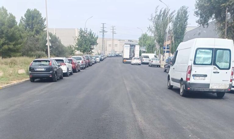 El Ayuntamiento de Paterna destina más de  500.000 euros a la mejora del asfaltado en el Polígono Industrial Fuente del Jarro