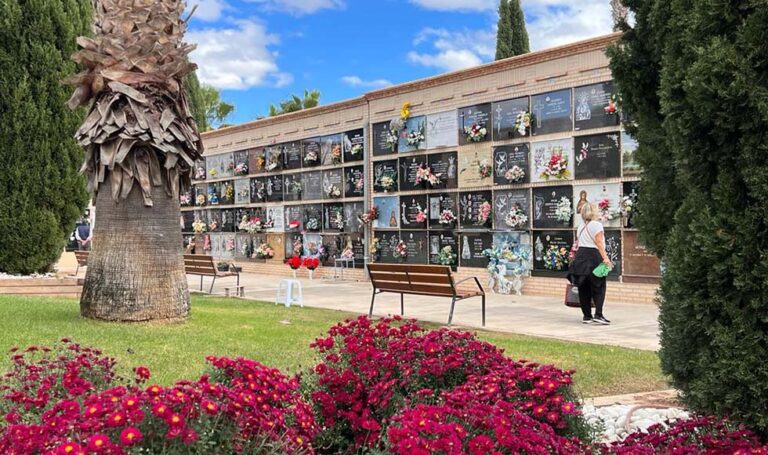 Paterna pone a punto todos los detalles para celebrar el Día de Todos los Santos