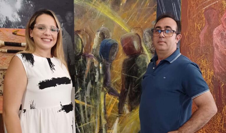 Paterna pone en valor una de sus señas de identidad con la exposición ‘Foc’ de Carlos Ponce en la Oficina de Turismo