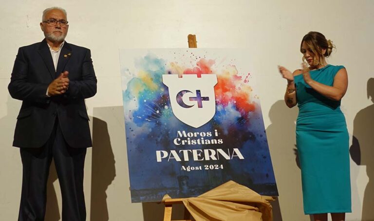 Montañesas de Irta y Yuballa se coronan en la Gala de Intercomparsas