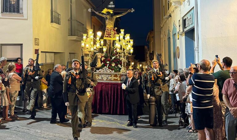 Las Fiestas Mayores de Paterna 2024 finalizan con la Solemne Procesión y dos grandes mascletaes