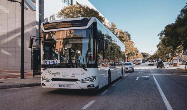 El autobús municipal de Paterna, gratuito por segundo año consecutivo, sigue ganando viajeros hasta alcanzar los 186.900 usuarios en ocho meses
