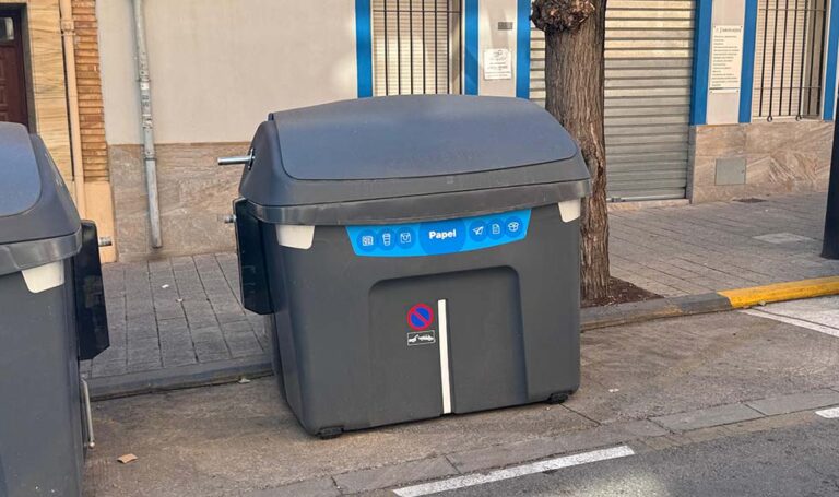 Paterna aumenta el reciclaje de papel y cartón con 1.066 toneladas retiradas en el último año