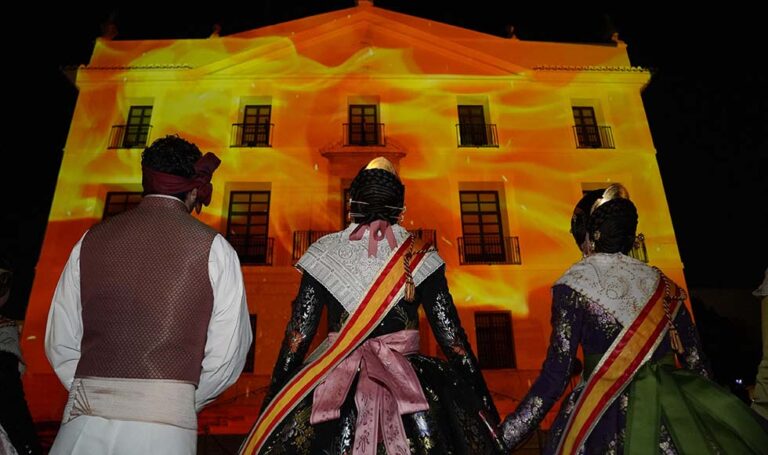 Todo a punto en Paterna para recibir  este sábado las Fallas 2025 con la Crida 