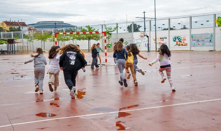 Un total de 349 niños comienzan hoy la Escuela de Pascua de Paterna