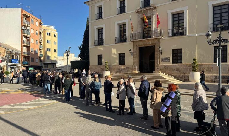 El Ayuntamiento de Paterna viaja con sus mayores al Puy du Fou de Toledo en mayo y agota en una hora las 600 plazas disponibles