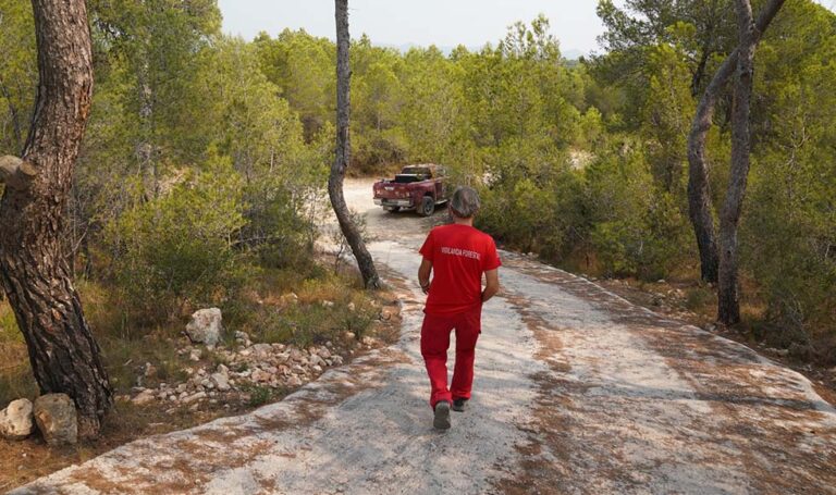 La Brigada de Vigilancia Forestal de Paterna refuerza su labor dentro del dispositivo especial que el Ayuntamiento mantiene activo ante la ola de calor