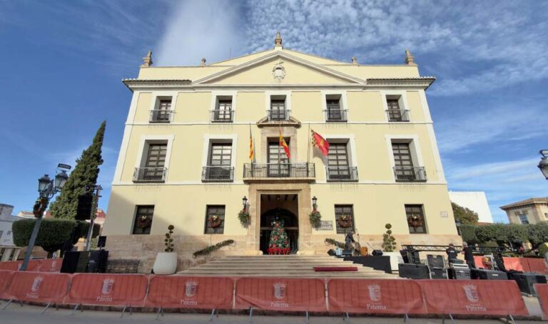 Paterna da la bienvenida a la Navidad con el tradicional encendido de luces y un mensaje cargado de unión y esperanza