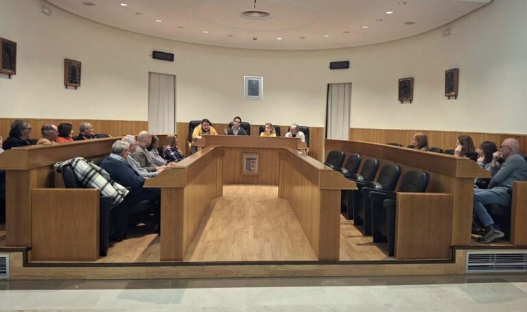 Paterna reduce un 15% la Eurotasa y ultima un paquete de bonificaciones y  flexibilización de pago para fomentar el reciclaje y ayudar a las familias