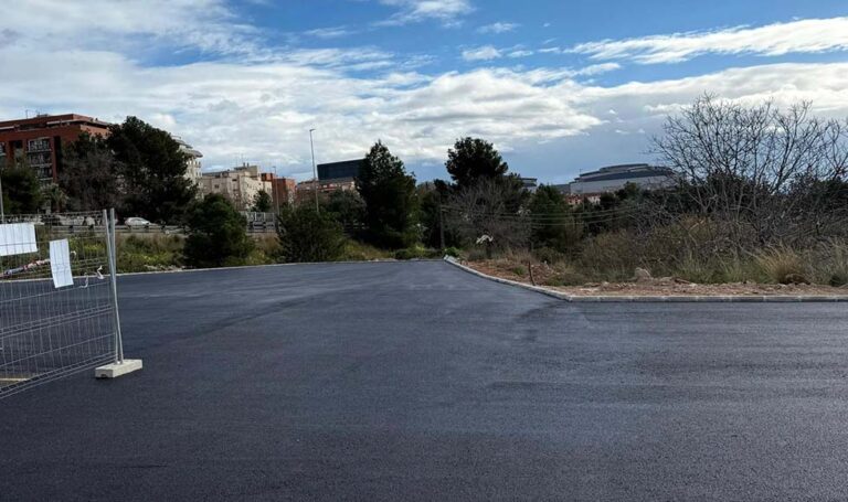 Paterna crea 158 nuevas plazas de aparcamiento en el barrio de Lloma Llarga