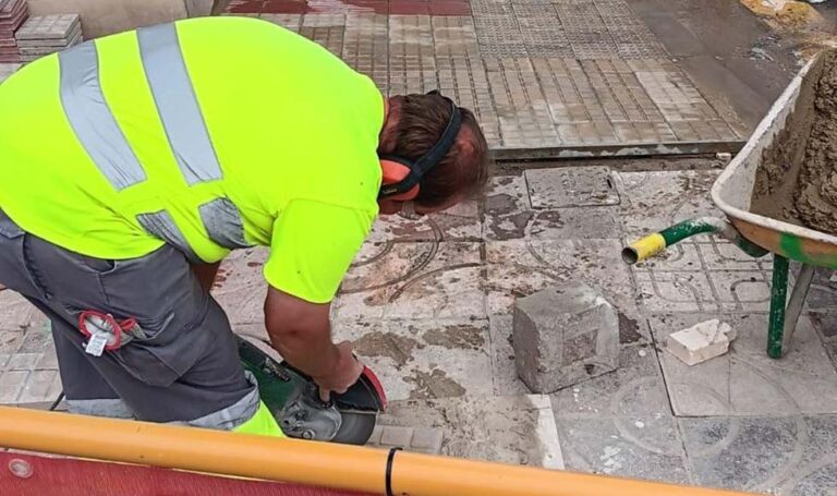 Paterna refuerza el mantenimiento de la vía pública con casi 400 actuaciones y un 86 % de incidencias resueltas