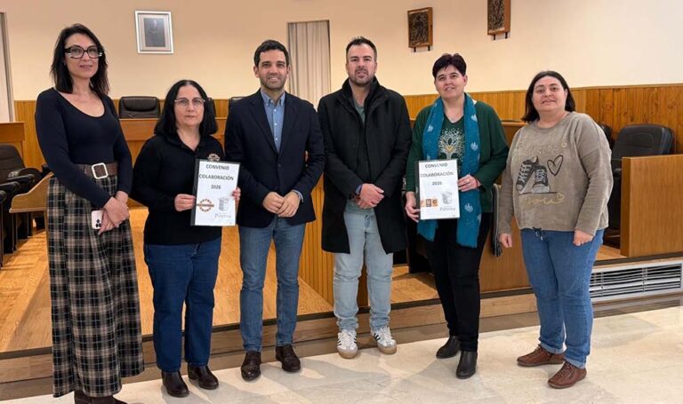 El Ayuntamiento de Paterna refuerza su apoyo al tejido comercial con la renovación de los convenios de colaboración