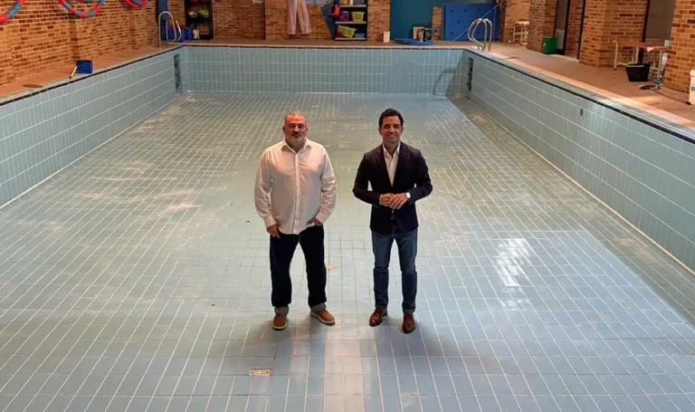 El barrio de Campamento de Paterna tendrá una piscina cubierta municipal