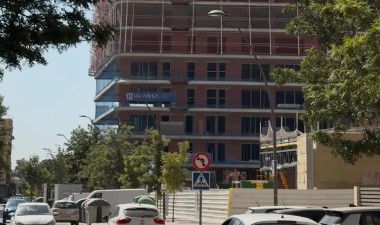 Paterna aprueba una nueva regulación urbanística para aumentar la oferta de vivienda, frenar la especulación y limitar los usos turísticos