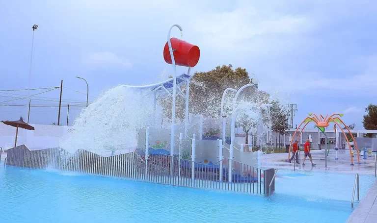 Paterna inaugura la temporada de baño con la apertura este domingo de sus tres piscinas de verano