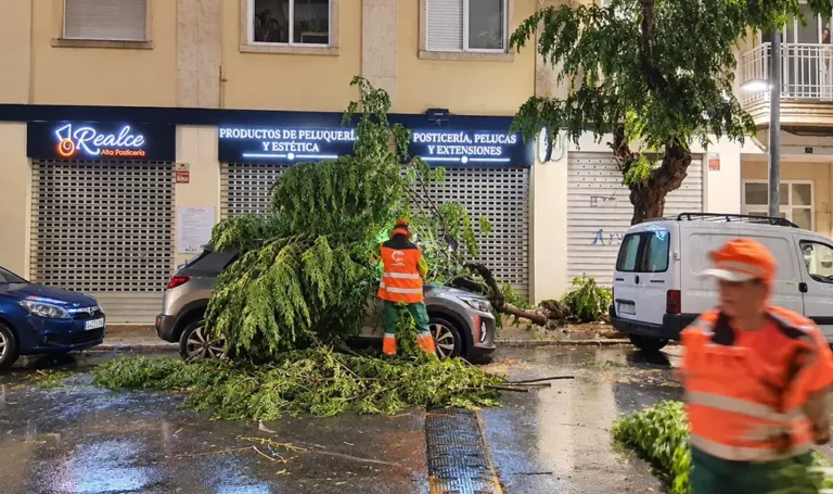 Paterna recupera la normalidad tras una jornada de intensas lluvias con más 70 incidencias atendidas y 82 litros/m2 acumulados